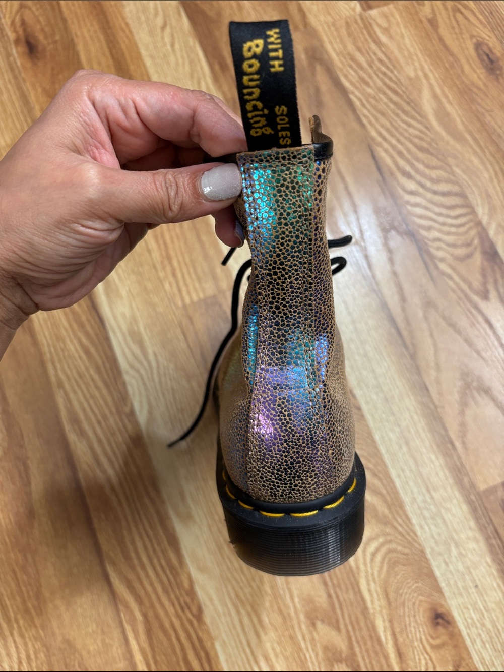 Dr. Martens AirWair Iridescent Sand Suede Leather Rainbow Ray Boots Size 7L - Picture 8 of 16